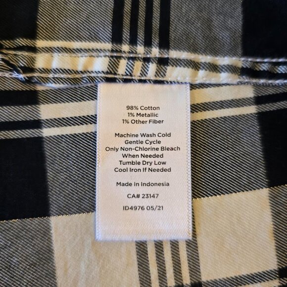 TALBOTS LONG SLEEVE SHIRT BLACK WHITE SILVER THREAD SHIMMER SIZE MEDIUM - Picture 8 of 9